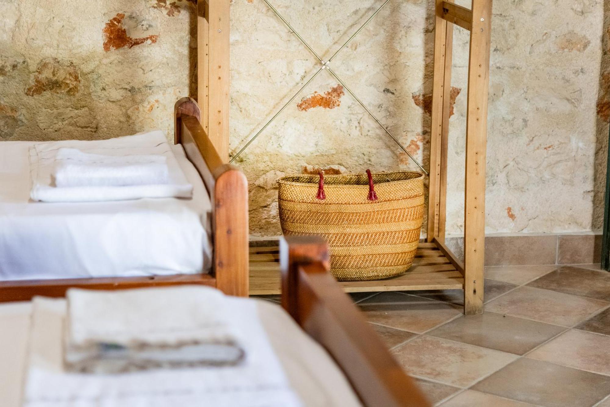 Orama Stone Apartments - Authentic Hospitality In A Historical Location, By Zantewize Bilik gambar